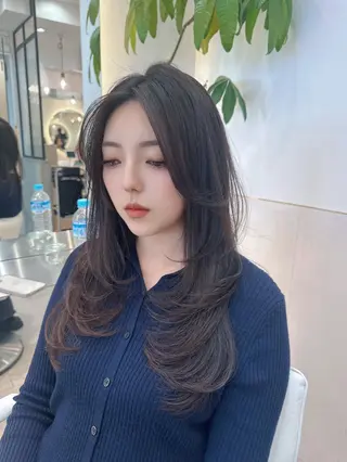 ロング カラー 絶対垢抜けレイヤー/ 透明感カラーリョウヤのヘアスタイル