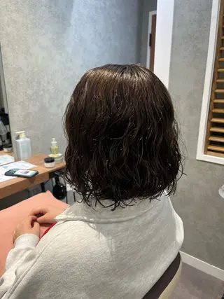 ミディアム パーマ 暖色カラー/パラッと Bob/モエのヘアスタイル