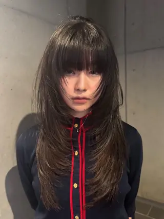 ロング カラー だいち/ブリーチ/ レイヤーカットのヘアスタイル