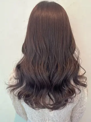 ロング カラー 伊藤 さやかのヘアスタイル