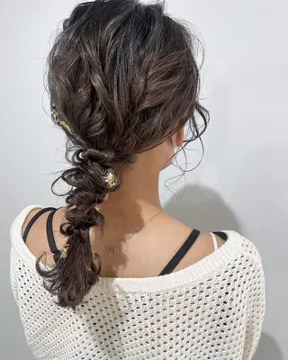 ミディアム ヘアアレンジ tomida yukiの眉毛・アイブロウイメージ