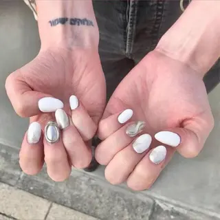 ショート カラー パーマ ヘアアレンジ メンズ キッズ ネイル マツエク・マツパ アイブロウ mona/ ストレートスタイル✨のヘアスタイル