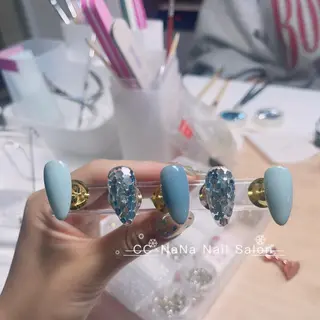 ネイル CC  NaNa ワンホンネイル🌙Nのネイルデザイン
