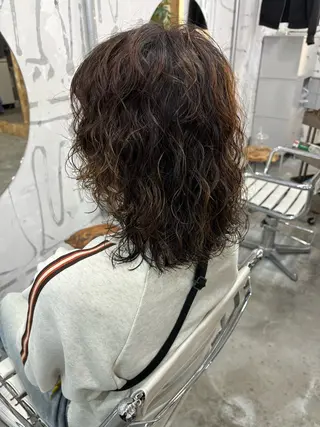 ミディアム パーマ saru所属・大西 柚羽のヘアスタイル