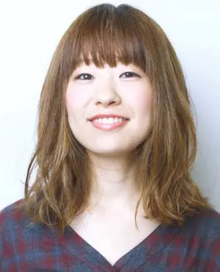 ミディアム 鈴木 香織のヘアスタイル