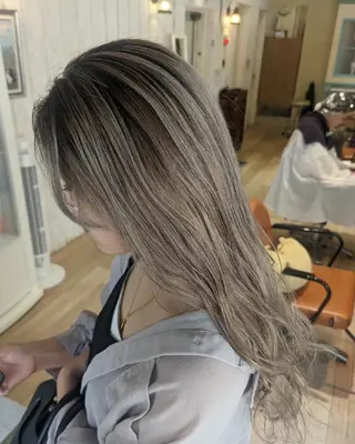 ロング 宮下 敦のヘアスタイル