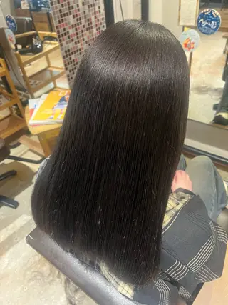 セミロング コバヤシ ラムのヘアスタイル