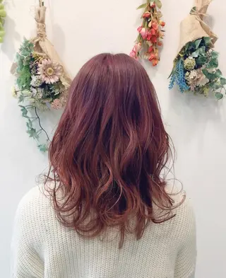 セミロング カラー 山口 明日花のヘアスタイル