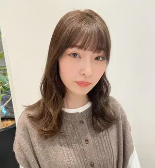 セミロング カラー 木下 奈々のヘアスタイル