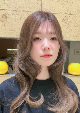 ロング カラー 渋谷 とまとのヘアスタイル