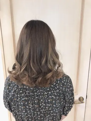 ミディアム カラー 透明感カラー 古山 結季🌙🖤のヘアスタイル