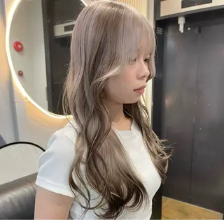 ロング VIVIE 福岡天神店のヘアスタイル