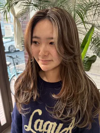 ロング ゆう/大阪豊中/海外 カラー/艶カラーのヘアスタイル
