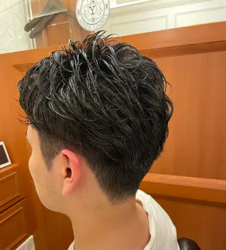 ショート パーマ メンズ 【24時まで営業✨】 吉本 成樹のヘアスタイル