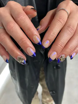 ネイル Shiori・:* 💫のネイルデザイン
