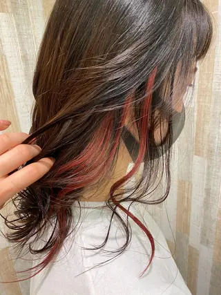 カラー デザインカラー✨新倉 佑奈のヘアスタイル