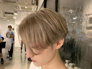 ショート カラー ボブ　ショート 特化 迫田紘史のヘアスタイル