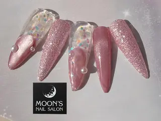 ネイル Moons nail 💅✨のネイルデザイン
