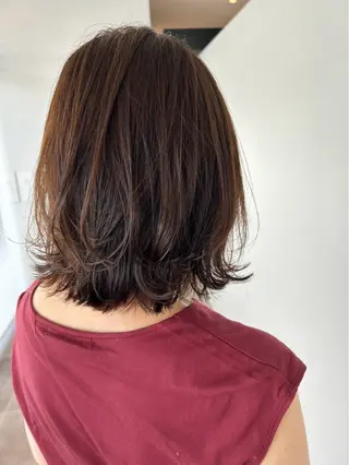 ミディアム 残間 美月のヘアスタイル