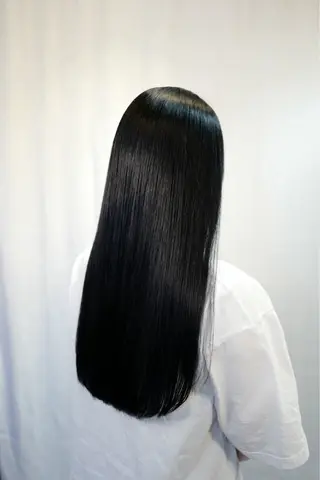 ロング emma/レイヤー/ 暖色カラーのヘアスタイル