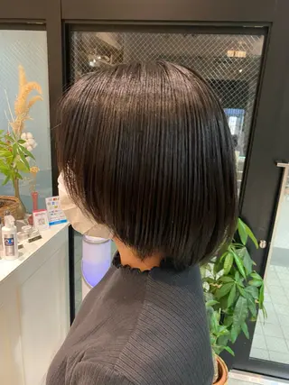 ショート カラー 🫧✨️‪榎宮秀 透明感 ハイトーンのヘアスタイル