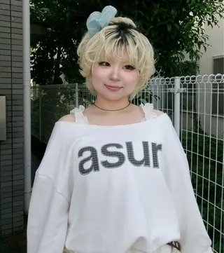 ショート カラー 神崎 琴音のヘアスタイル