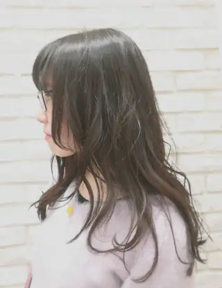 ロング Director金野 麻衣子のヘアスタイル