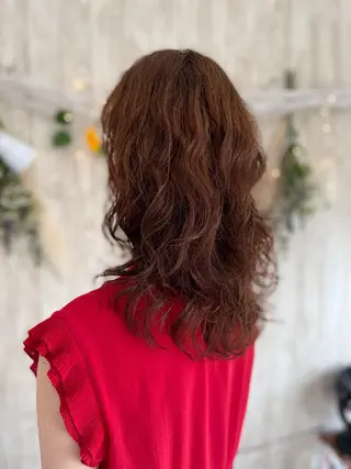 セミロング パーマ 工藤 麻知子のヘアスタイル