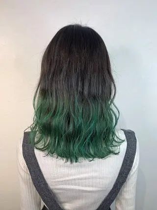 ミディアム カラー _WHITE 天王寺のヘアスタイル