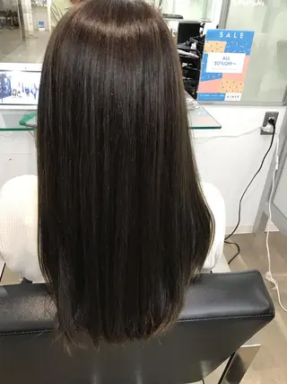 ロング カラー tomo MiND HAiRのヘアスタイル