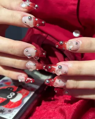 ネイル 🪐富島彩夏 /海外nail🪐のネイルデザイン