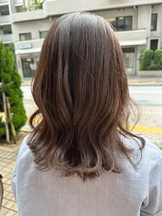 セミロング カラー Annie 吉田 裕美のヘアスタイル