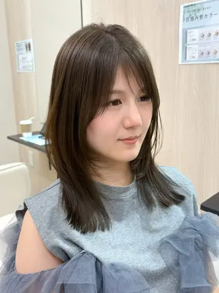 セミロング カラー 中村 佳歩のヘアスタイル