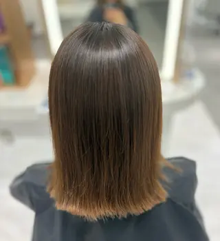 セミロング 髪質改善ELSA元町 城内譲のヘアスタイル