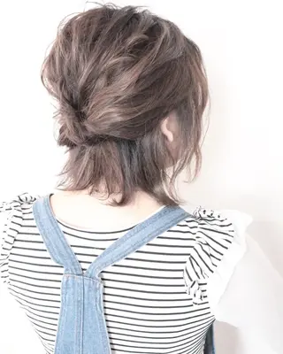 ショート カラー ヘアアレンジ Mariana/ 鶴原-ハイライトのヘアスタイル