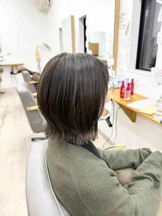 ミディアム ちほ/顔周りレイヤー /ベージュカラーのヘアスタイル