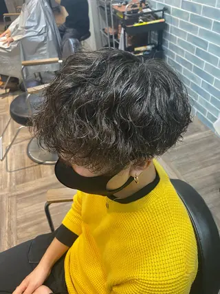ショート パーマ メンズ 寳泉 章弘のヘアスタイル