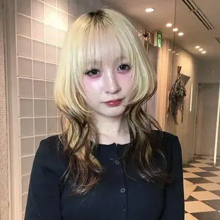 セミロング 栄/レイヤーカット/ ベージュカラー/モモのヘアスタイル