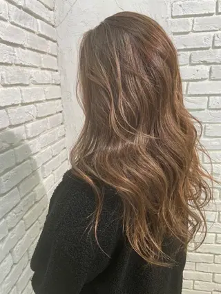 ミディアム カラー レイヤーカット🪽 MARINA🦩のヘアスタイル