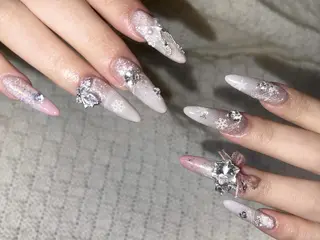 ネイル Shis_🦄shi 韓国風キラキラネイルのネイルデザイン