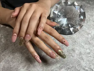 ネイル 佐野 愛美のネイルデザイン