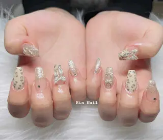 ネイル Hin Nailsのネイルデザイン