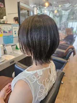 ショート カラー 関口 友菜のヘアスタイル