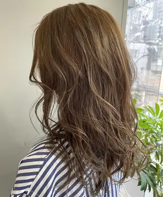 セミロング カラー 心斎橋韓国ボブ 好原良真のヘアスタイル