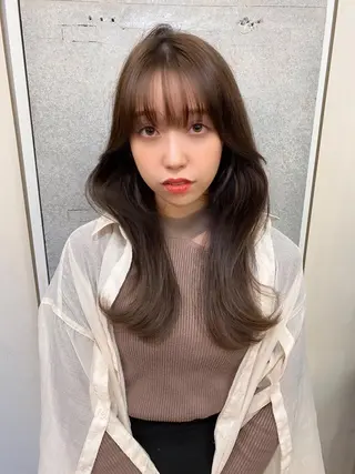 セミロング 大人可愛いレイヤー 大田のヘアスタイル