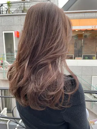 ロング カラー 平 ちひろのヘアスタイル