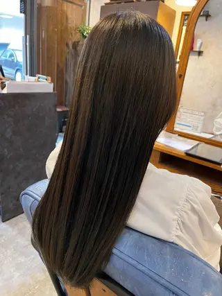 カラー 佐藤槙哉 サトウシンヤのヘアスタイル