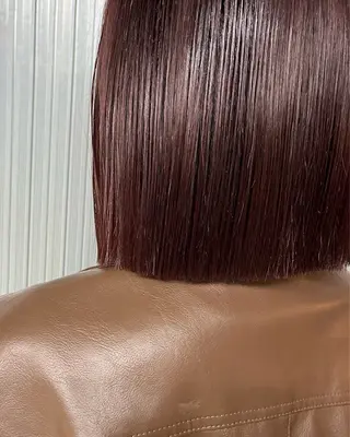 瑠己杏 :ボブ/ ハイトーンワンカラーのヘアスタイル