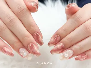ネイル Bianca 上大岡 KOBAYASHIのネイルデザイン