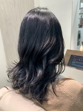 ミディアム カラー 垢抜け 雰囲気アップ ふにゅう ののかのヘアスタイル